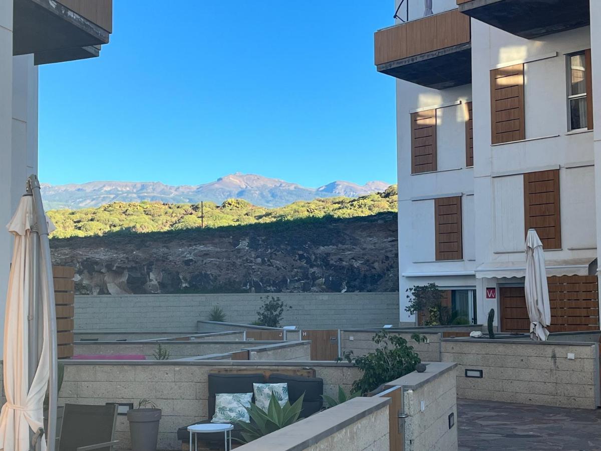 Los Martines Beachfront Ocean View El Médano المظهر الخارجي الصورة