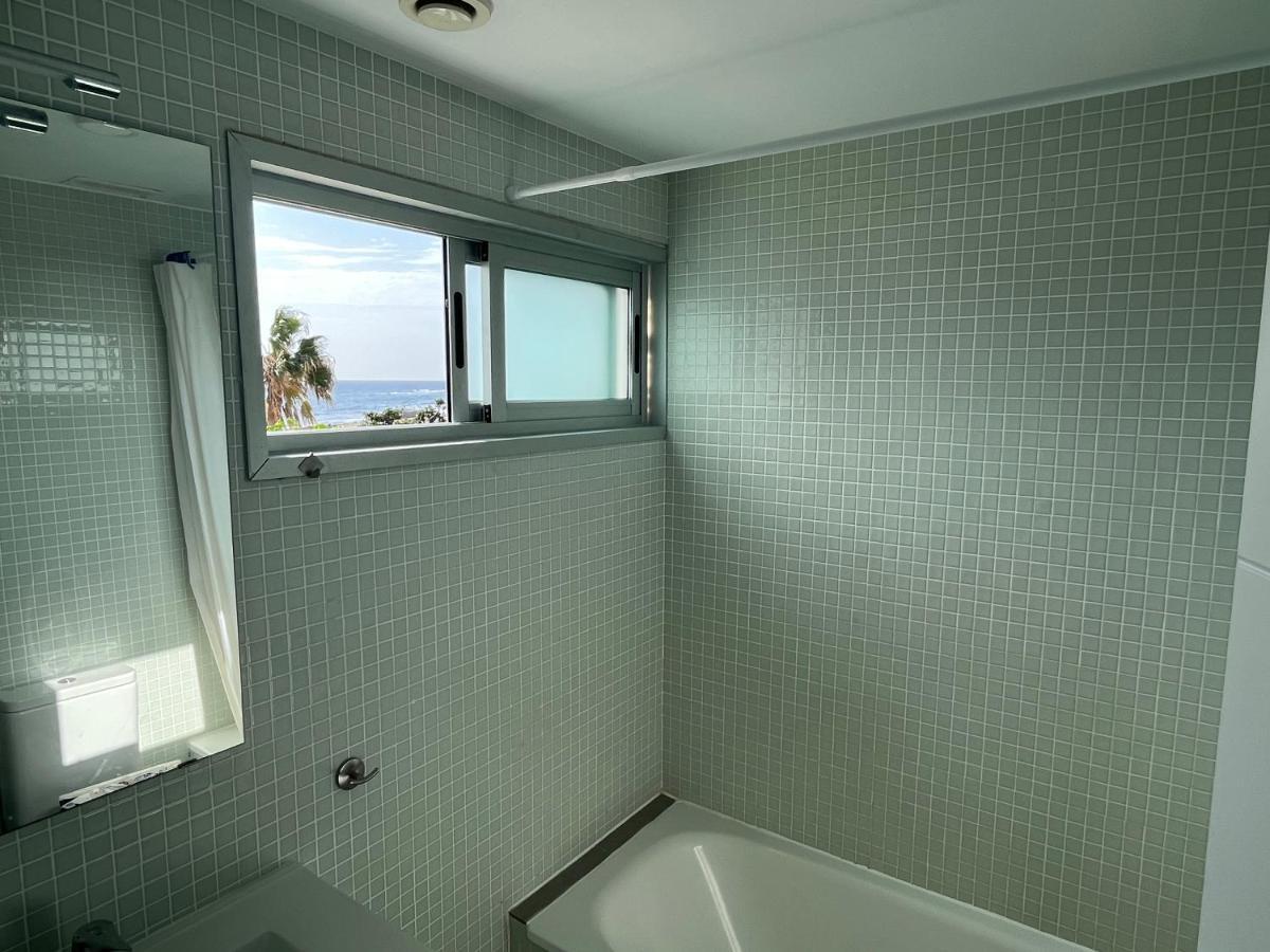 Los Martines Beachfront Ocean View El Médano المظهر الخارجي الصورة