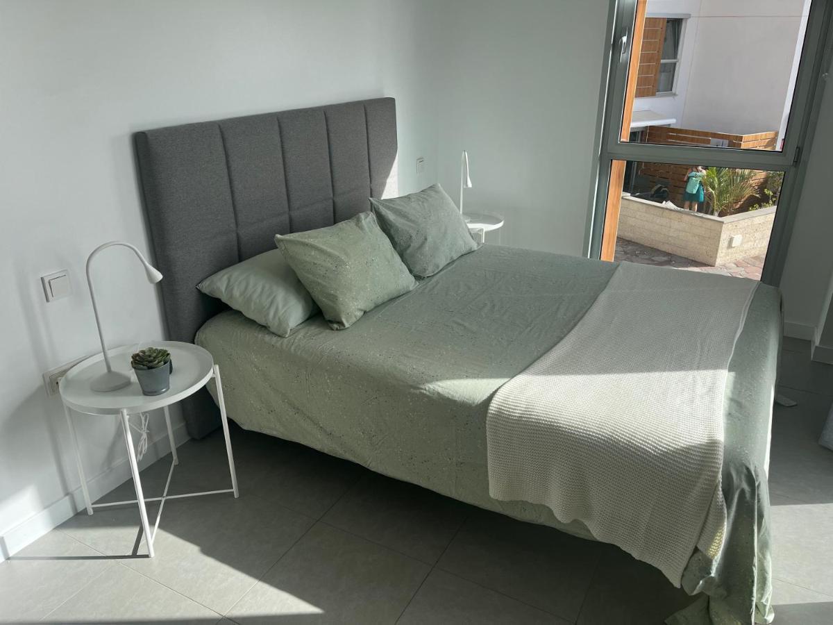 Los Martines Beachfront Ocean View El Médano المظهر الخارجي الصورة