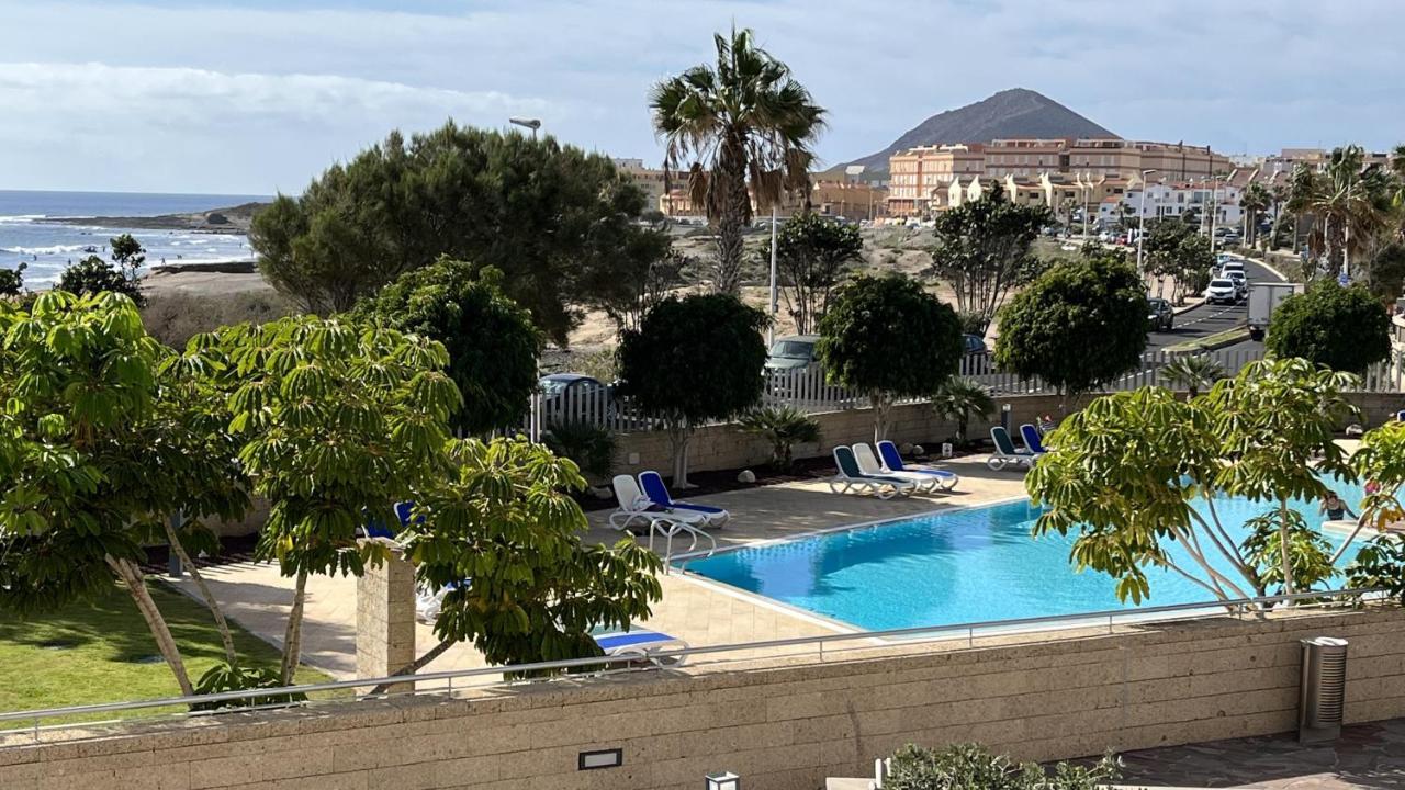 Los Martines Beachfront Ocean View El Médano المظهر الخارجي الصورة
